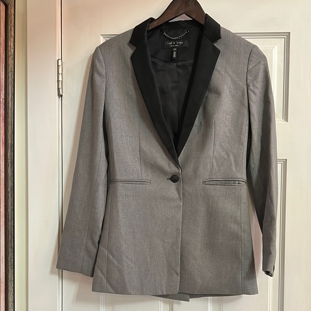 Rag & Bone Chic fitted Gray Blazer with Black Lapel